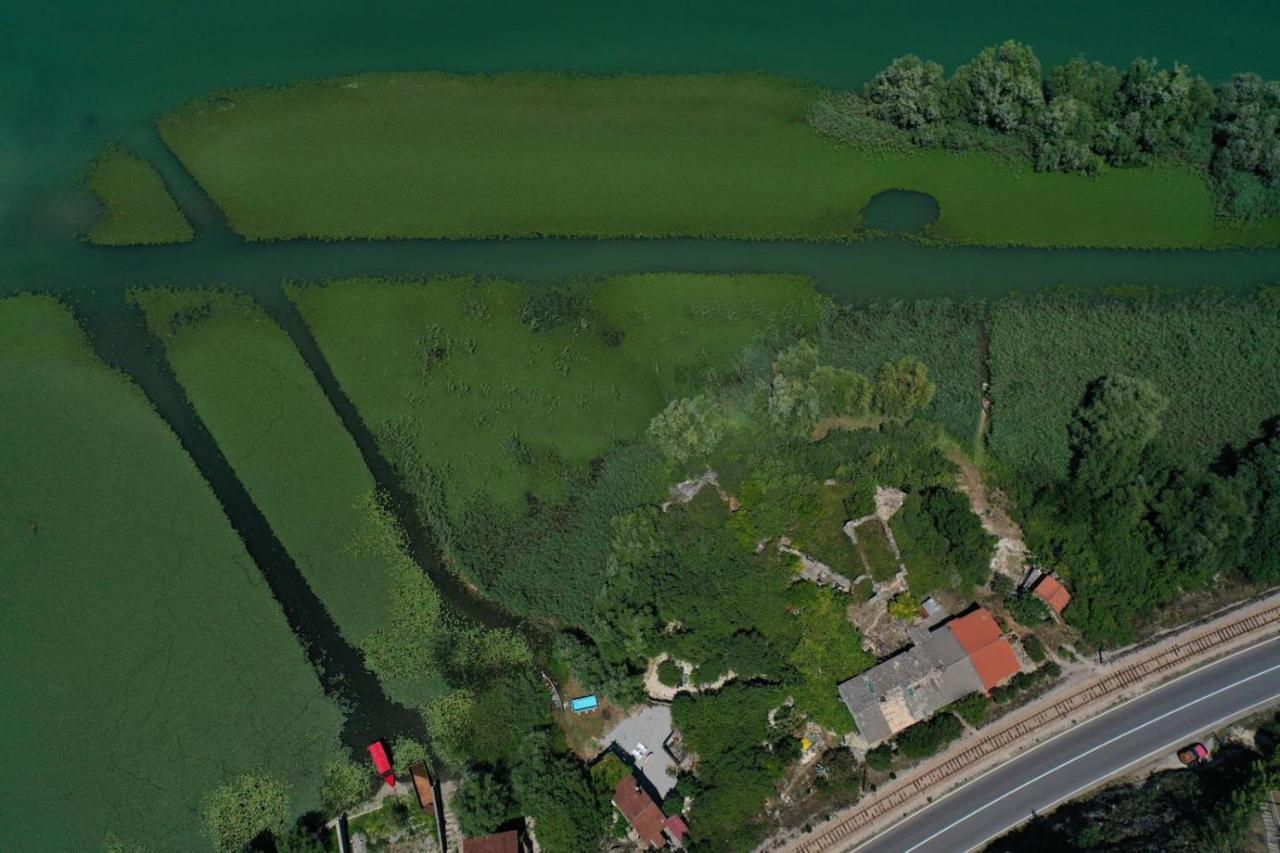 Lake House Buric Vranjina Kültér fotó