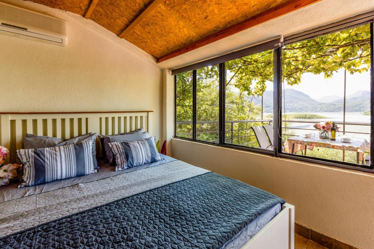 Lake House Buric Vranjina Kültér fotó